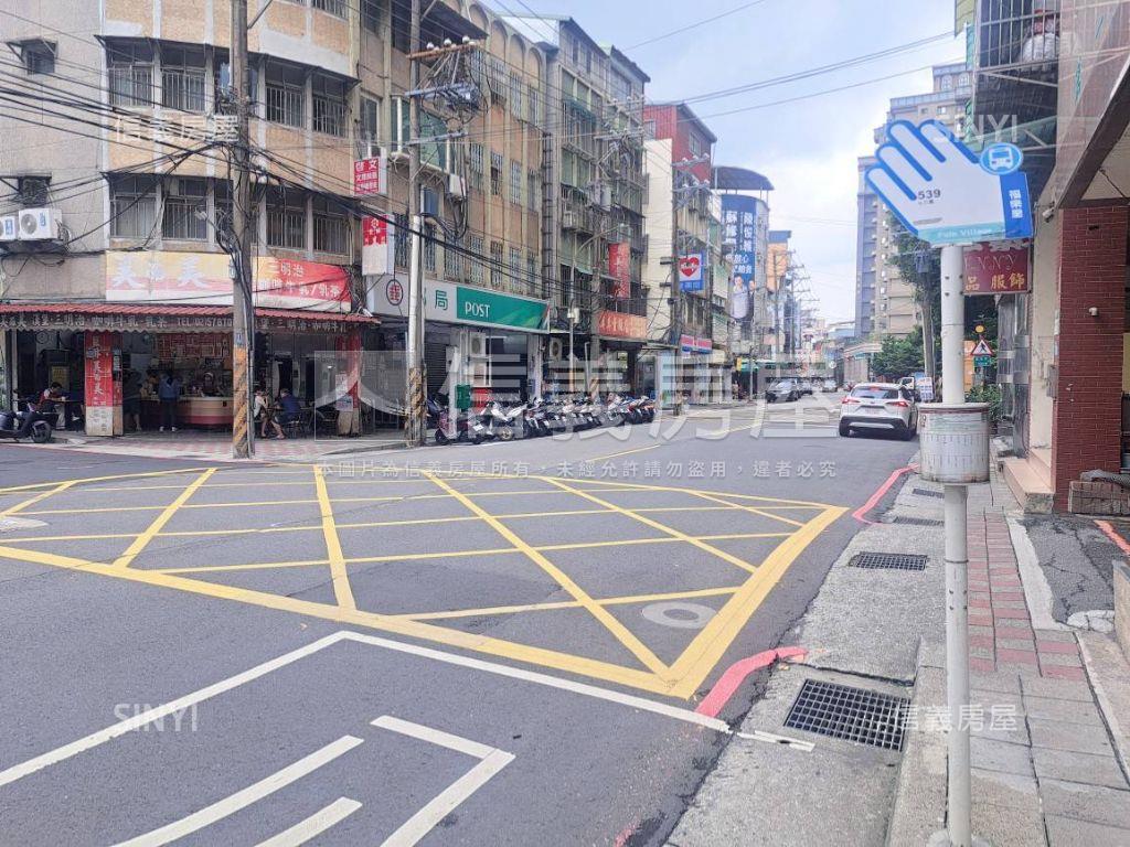 第一廣場六米面寬金店面房屋室內格局與周邊環境