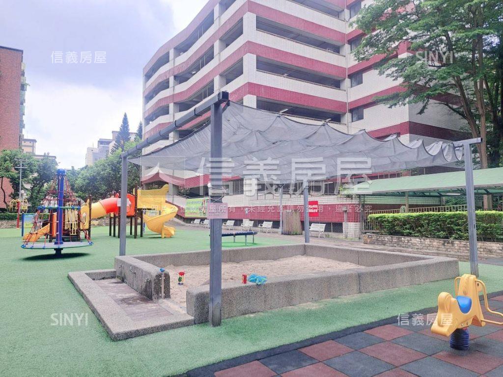第一廣場六米面寬金店面房屋室內格局與周邊環境