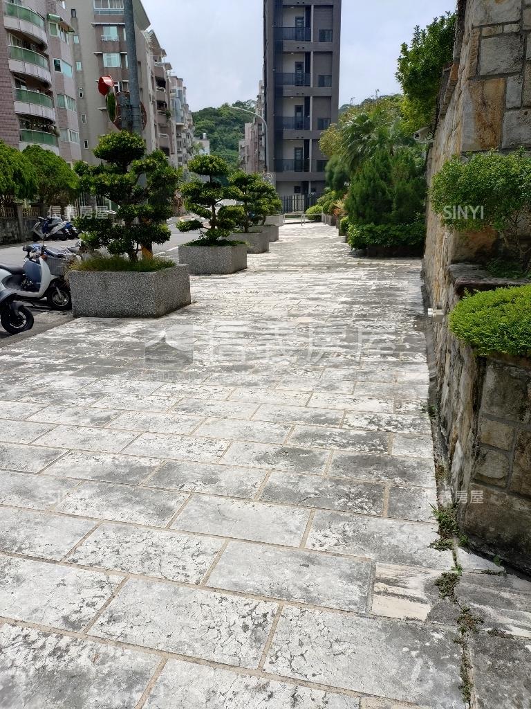 專任＊西湖大第＊珍稀釋出房屋室內格局與周邊環境