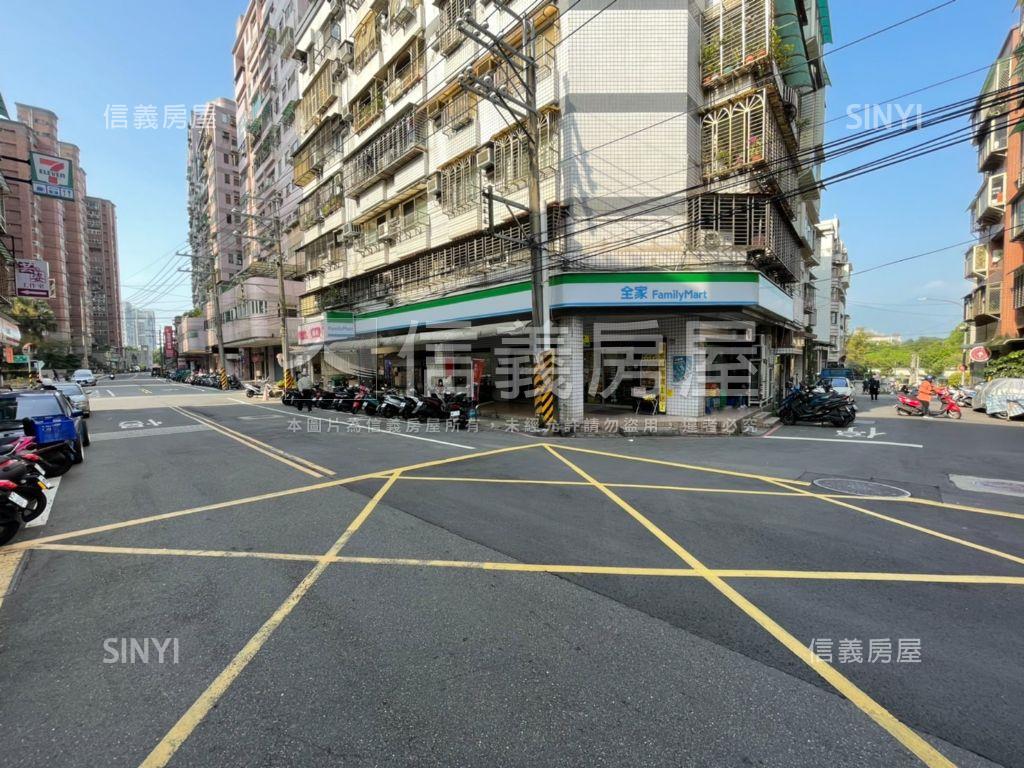 關渡百業皆宜稀有寬大店面房屋室內格局與周邊環境