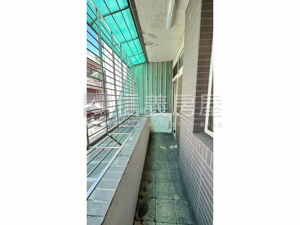 新莊體育館靜巷三角窗透天房屋室內格局與周邊環境