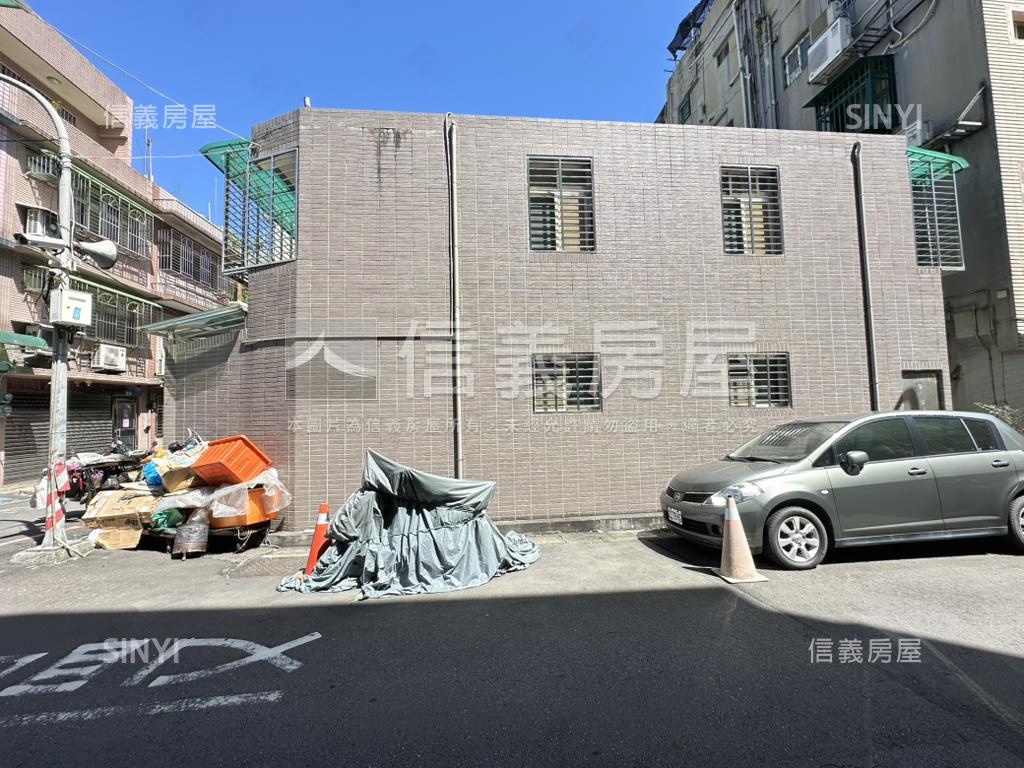 新莊體育館靜巷三角窗透天房屋室內格局與周邊環境