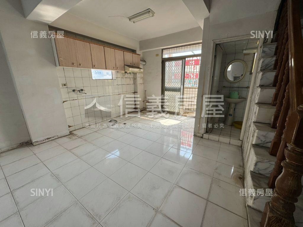 自強商圈經典傳統店住房屋室內格局與周邊環境