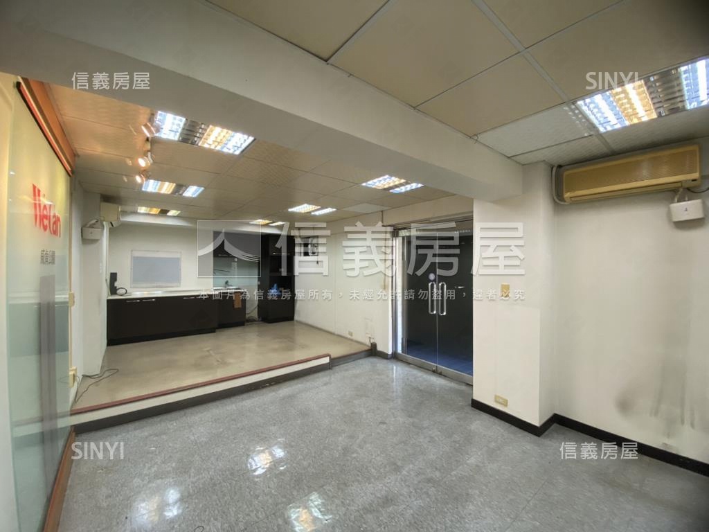 國泰青島電梯林蔭辦公大戶房屋室內格局與周邊環境