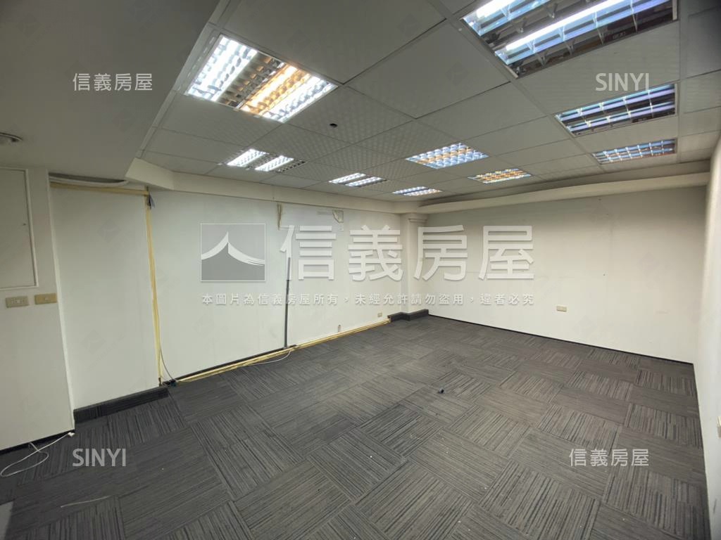 國泰青島電梯林蔭辦公大戶房屋室內格局與周邊環境