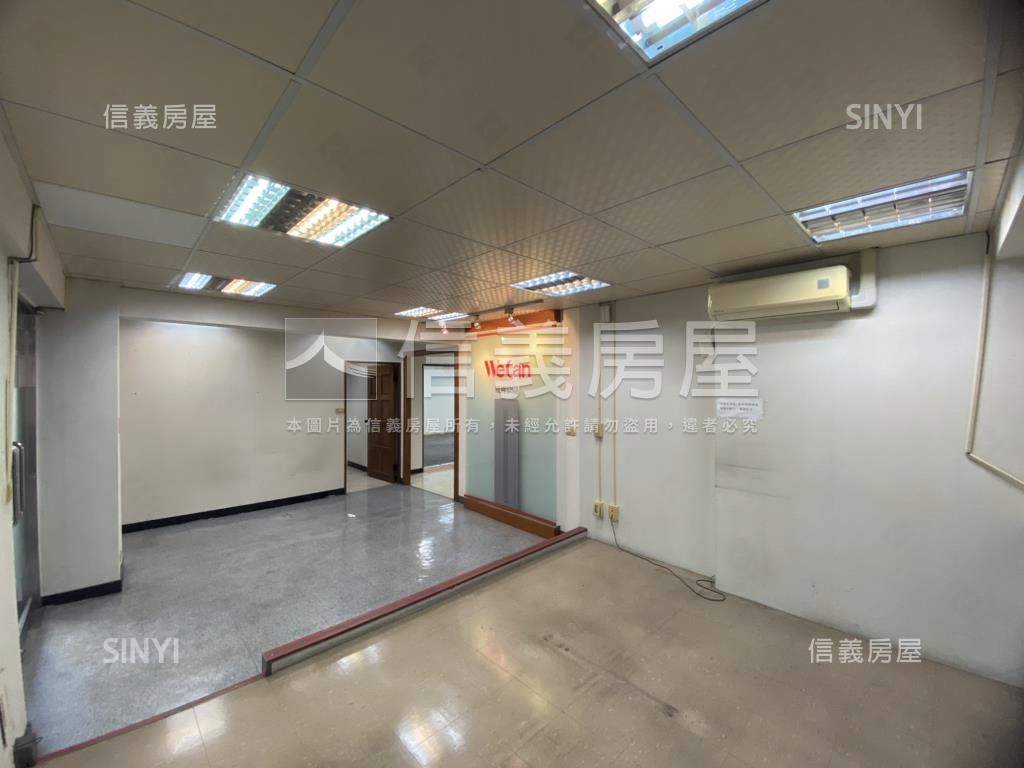 國泰青島電梯林蔭辦公大戶房屋室內格局與周邊環境