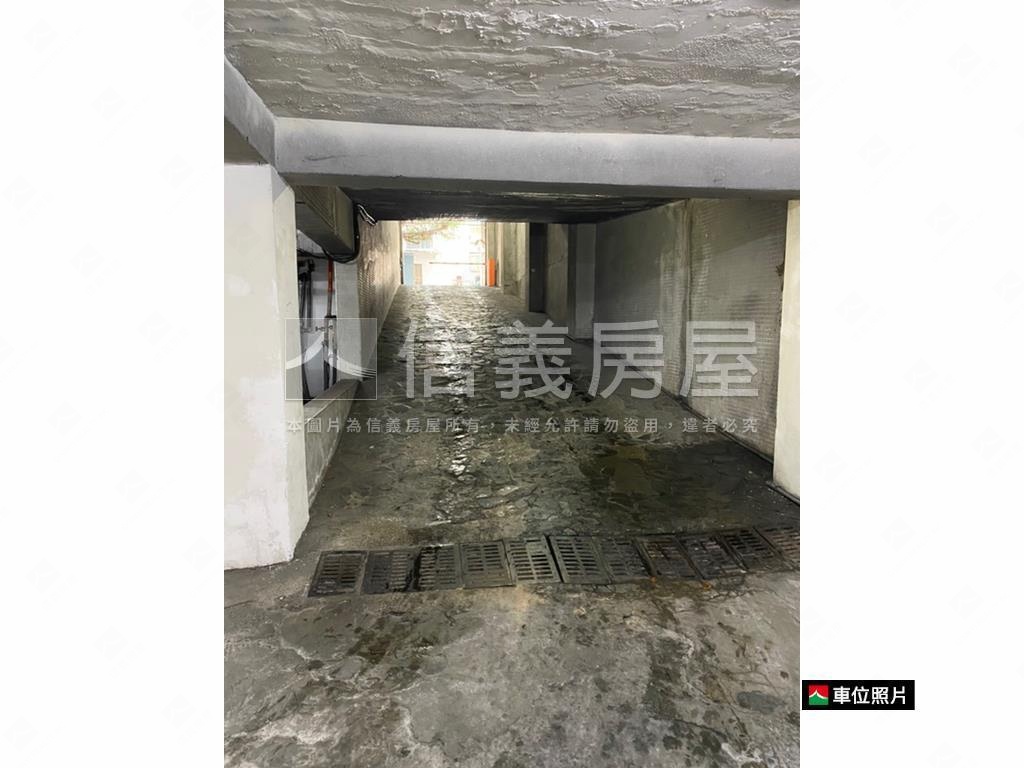 國泰青島電梯林蔭辦公大戶房屋室內格局與周邊環境