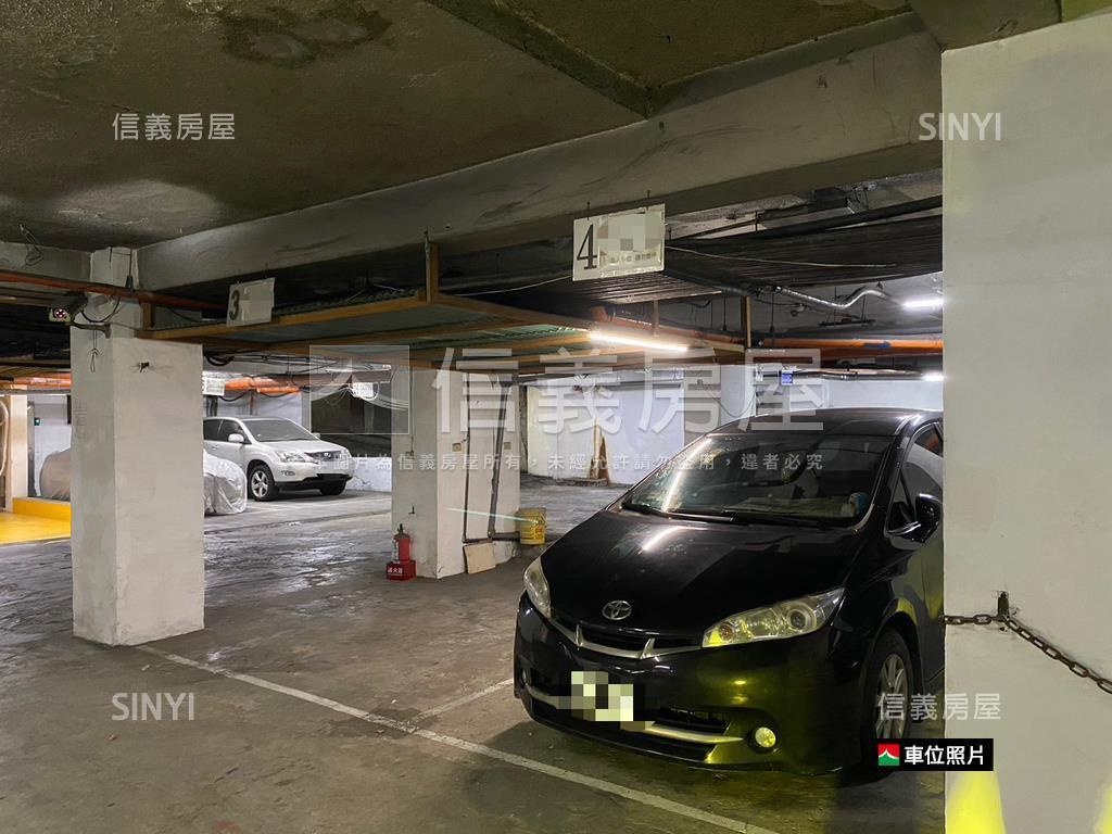 國泰青島電梯林蔭辦公大戶房屋室內格局與周邊環境