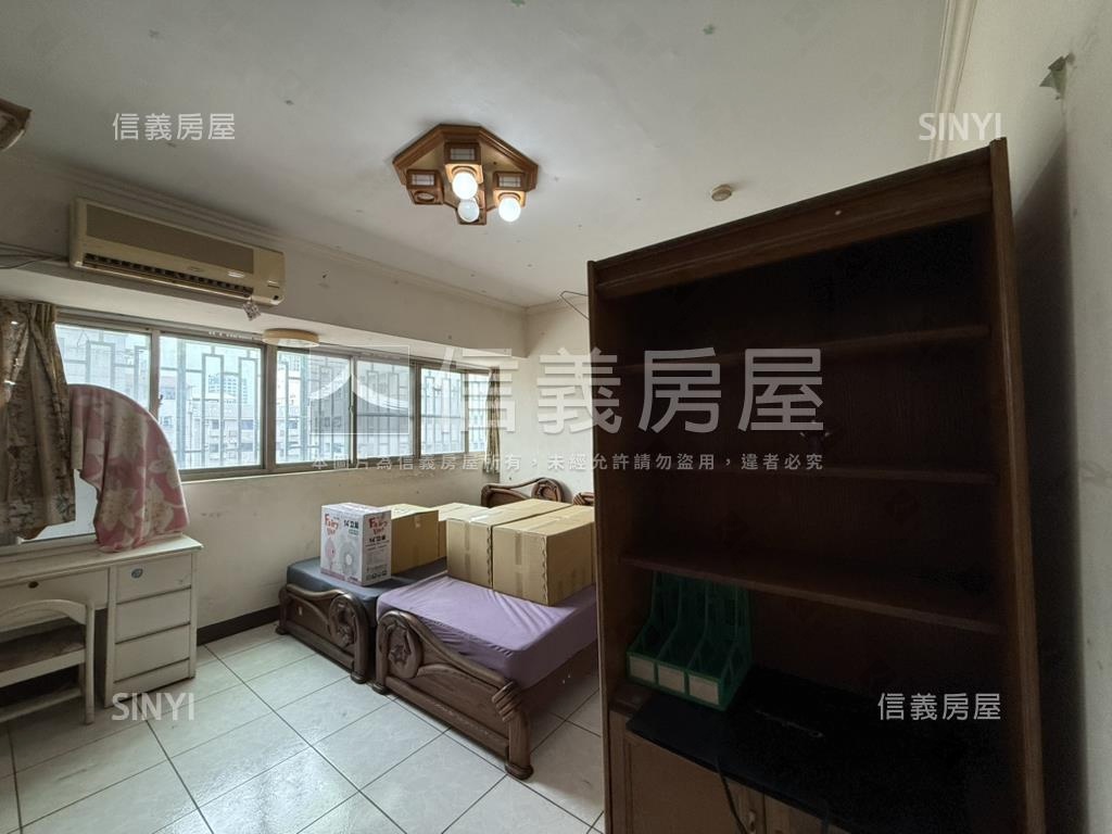 稀有西區大坪數華廈附平車房屋室內格局與周邊環境
