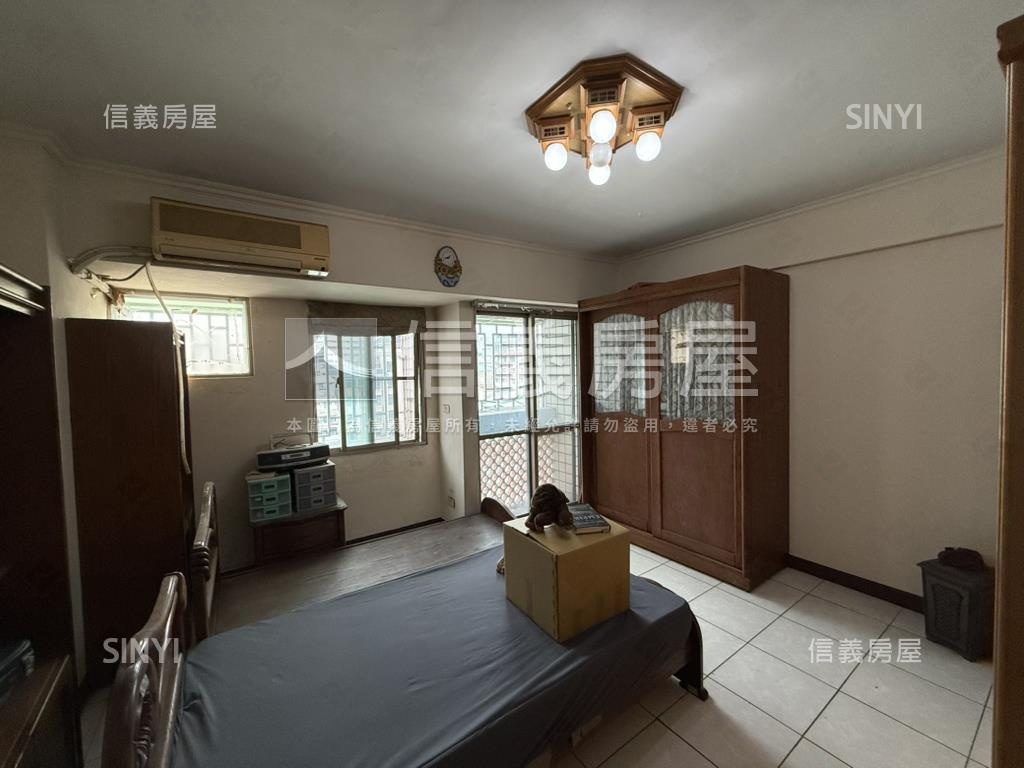 稀有西區大坪數華廈附平車房屋室內格局與周邊環境