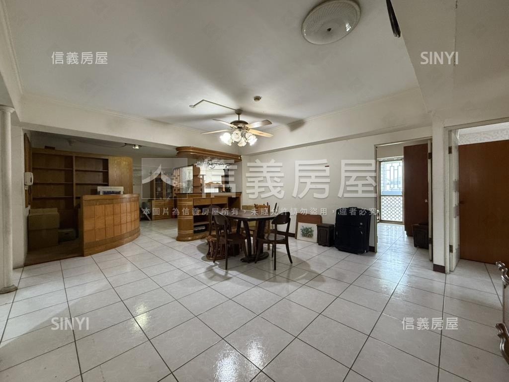稀有西區大坪數華廈附平車房屋室內格局與周邊環境