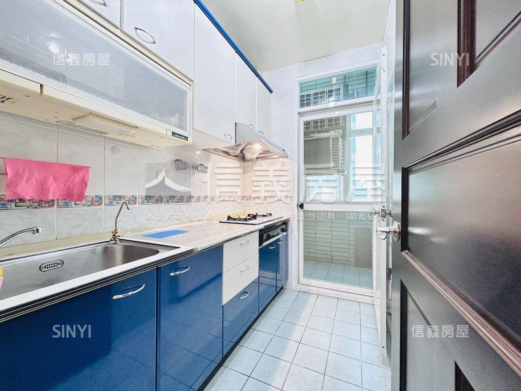 曼哈頓稀有兩房釋出房屋室內格局與周邊環境