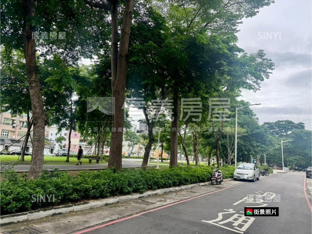 近苓雅運動中心邊間大三房房屋室內格局與周邊環境