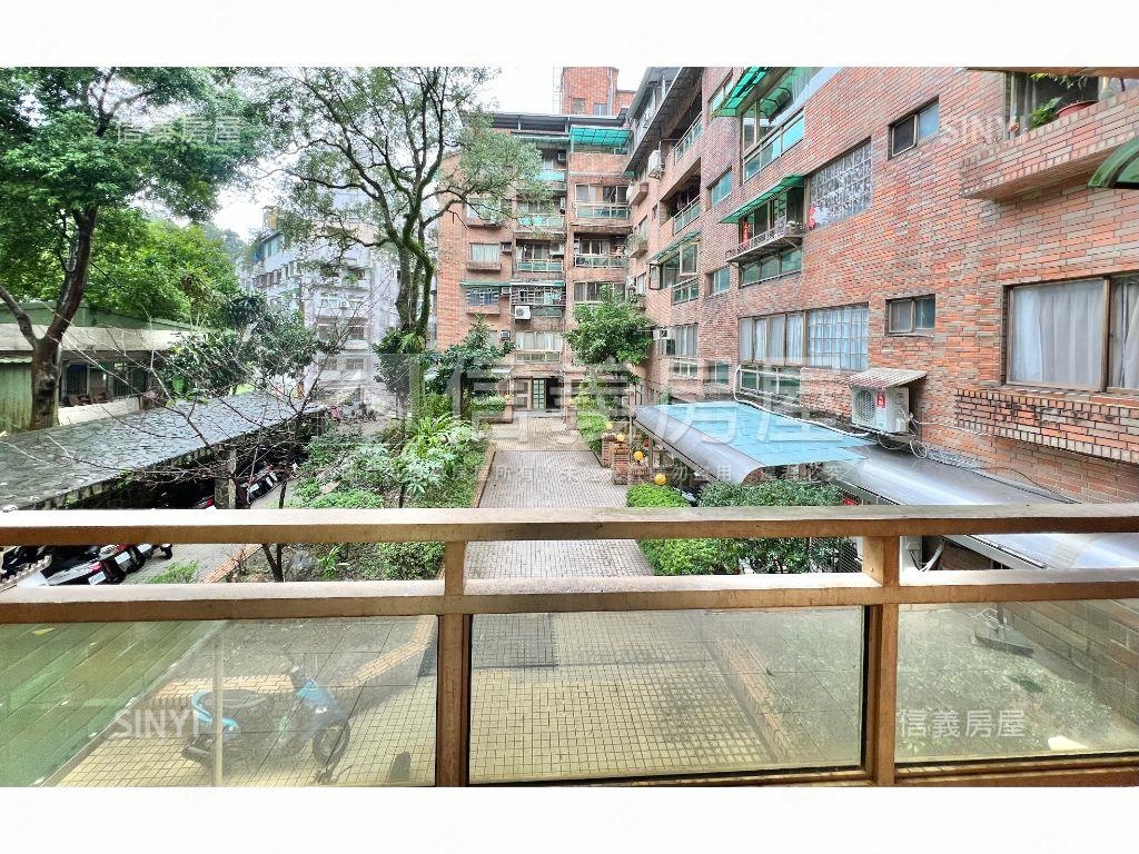 巨豪空間大三房加車位房屋室內格局與周邊環境