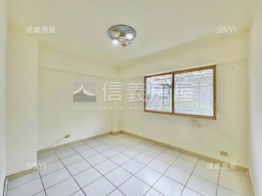 巨豪空間大三房加車位房屋室內格局與周邊環境