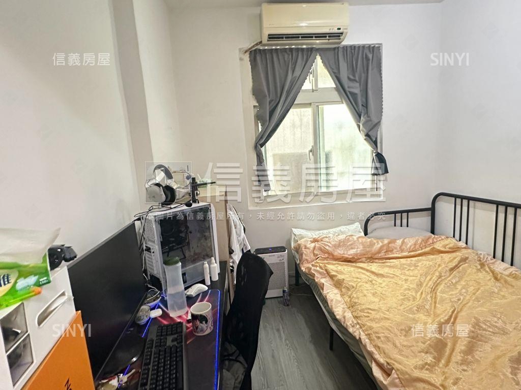 就看這間捷運２樓房屋室內格局與周邊環境