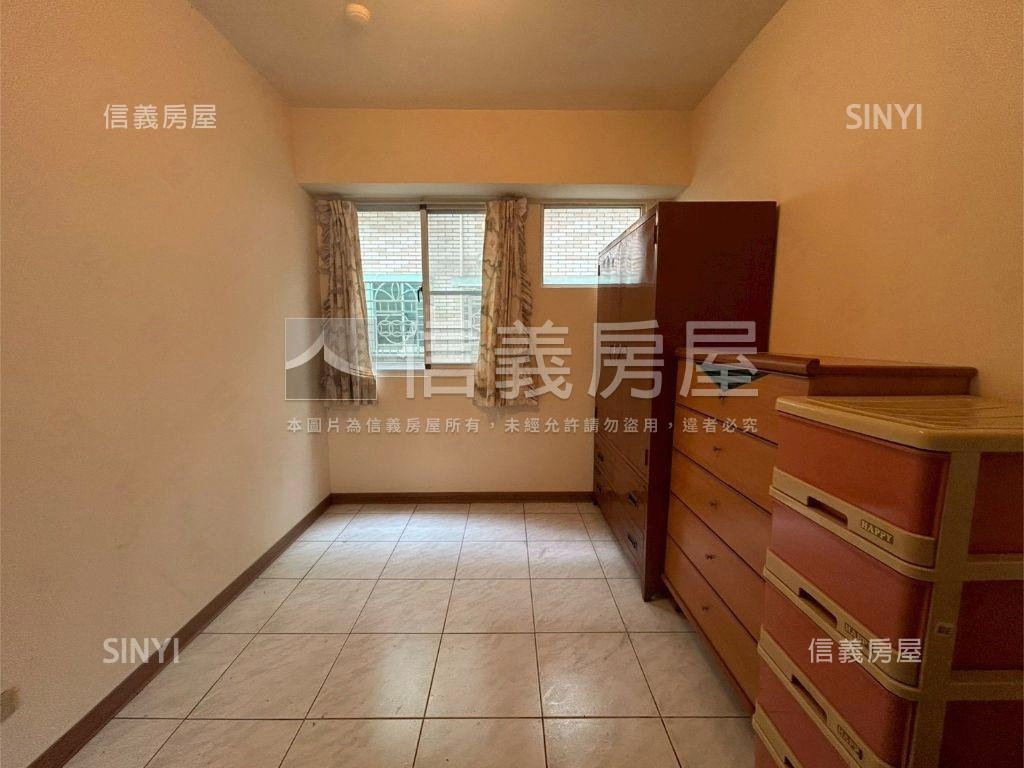 近交流道飛躍２１三房房屋室內格局與周邊環境