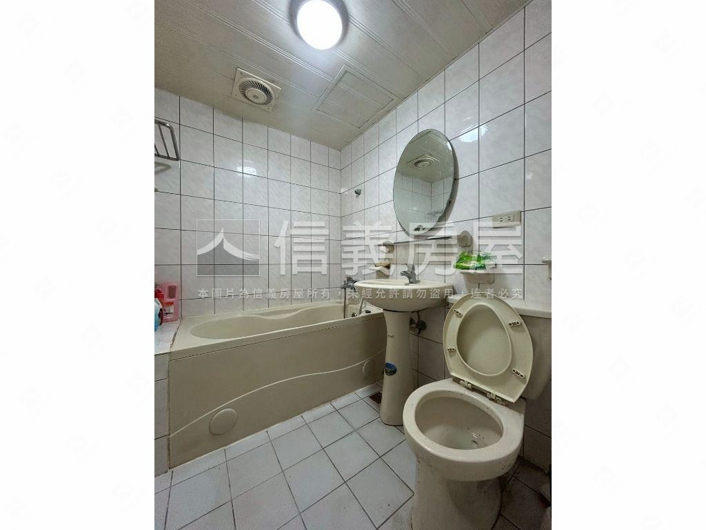 近交流道飛躍２１三房房屋室內格局與周邊環境