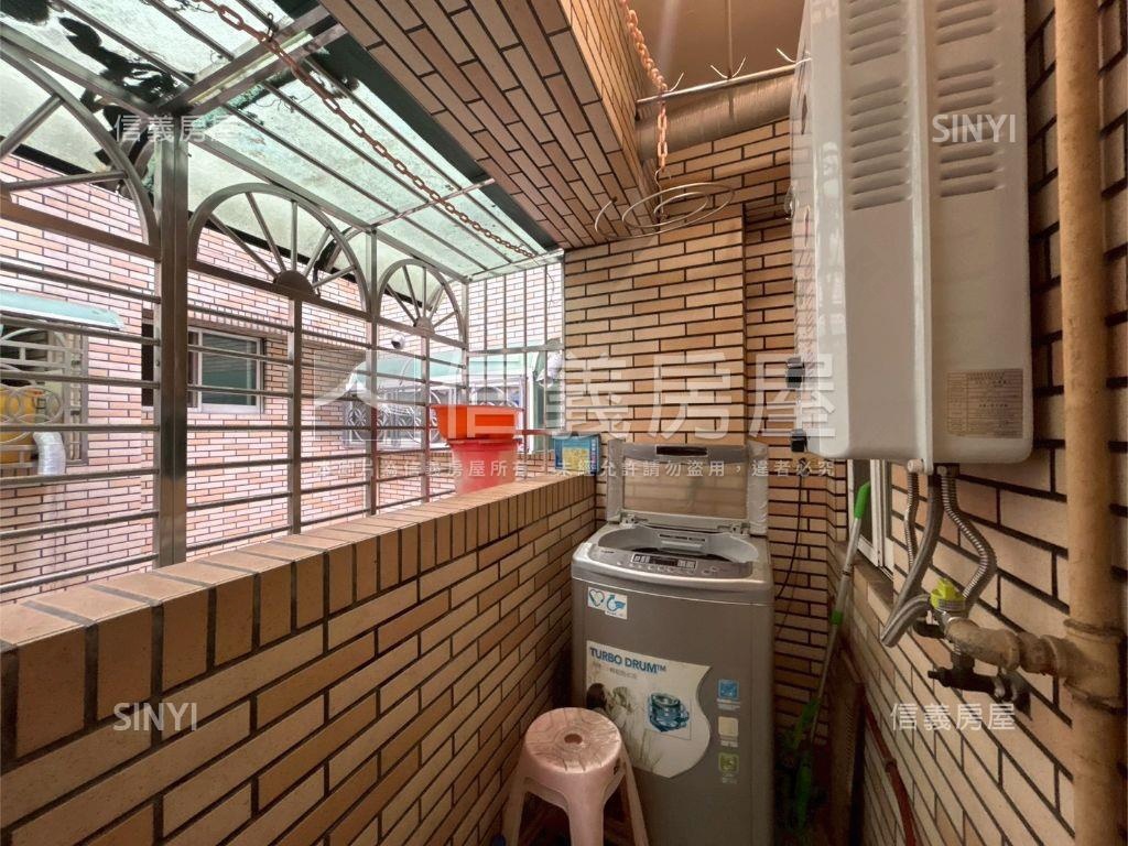 近交流道飛躍２１三房房屋室內格局與周邊環境