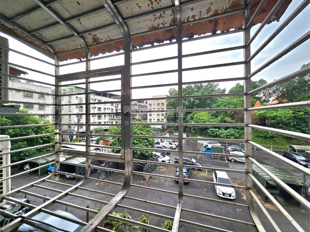 土城捷運公寓三樓房屋室內格局與周邊環境