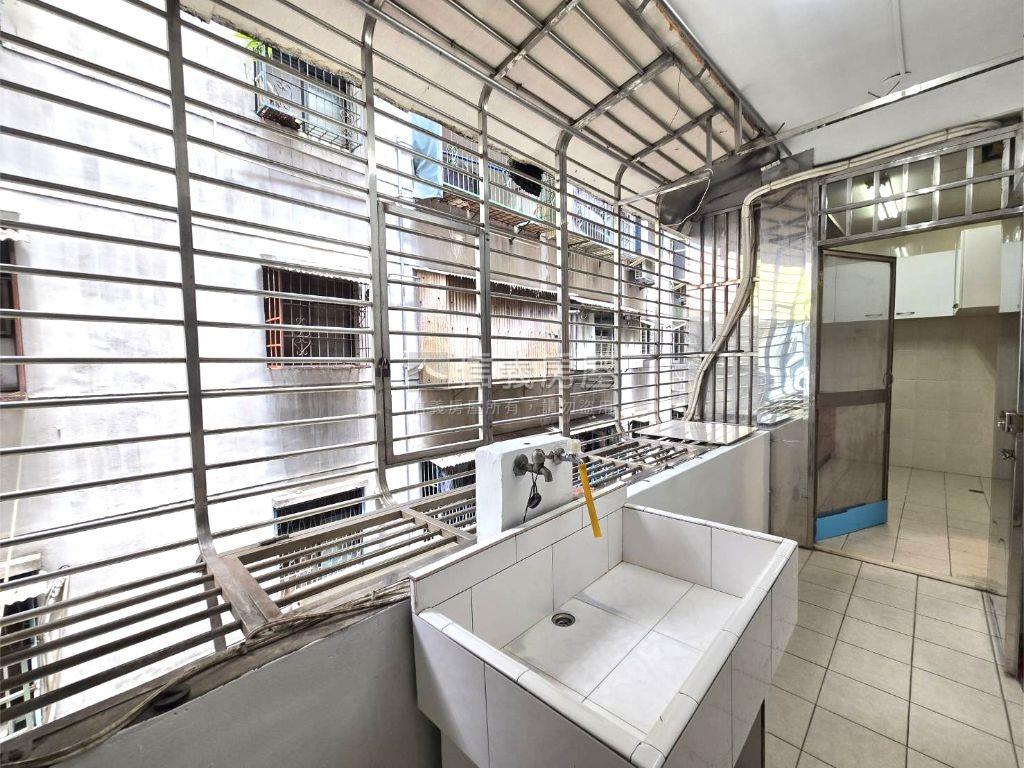 土城捷運公寓三樓房屋室內格局與周邊環境