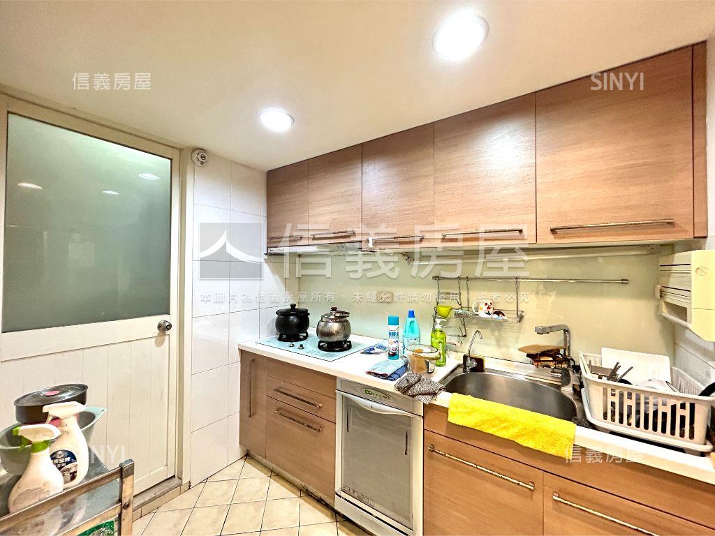 中正國中學區三房房屋室內格局與周邊環境