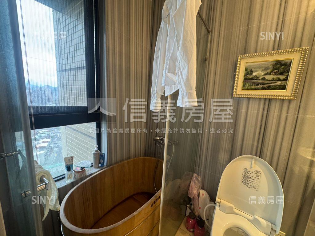 天際次高樓面綠景美宅房屋室內格局與周邊環境