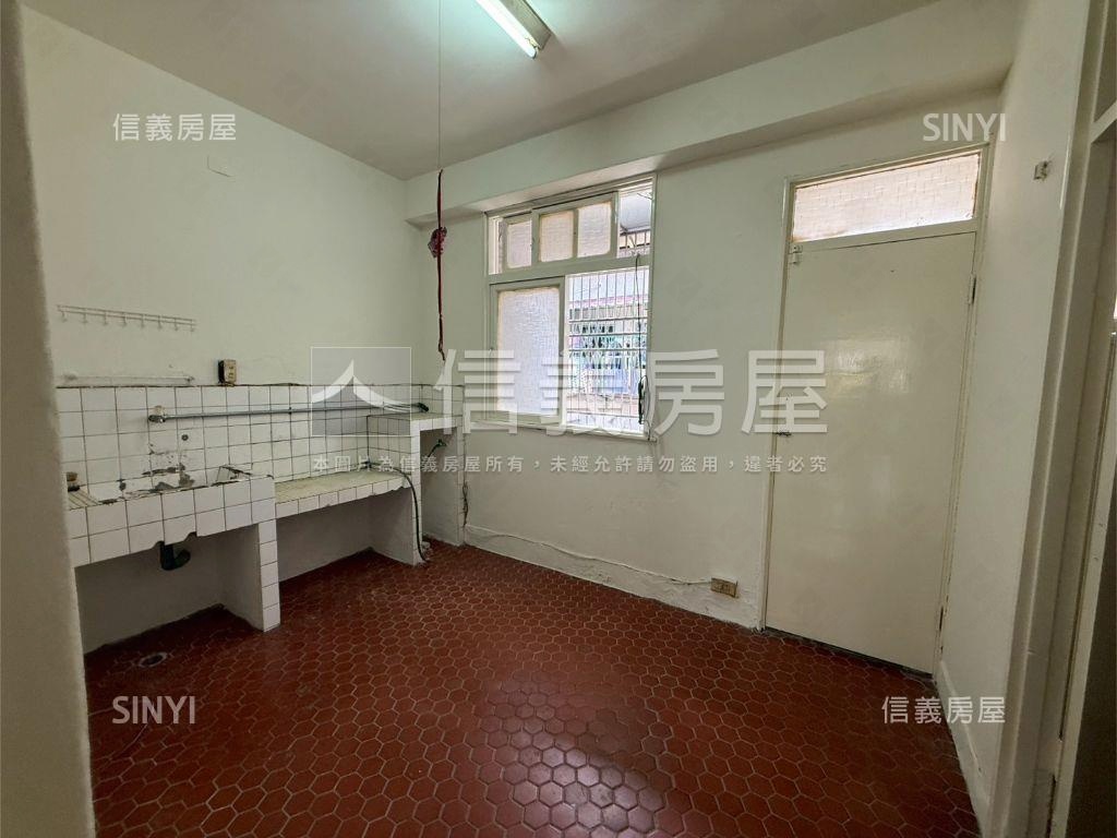 西園優質方正公寓房屋室內格局與周邊環境