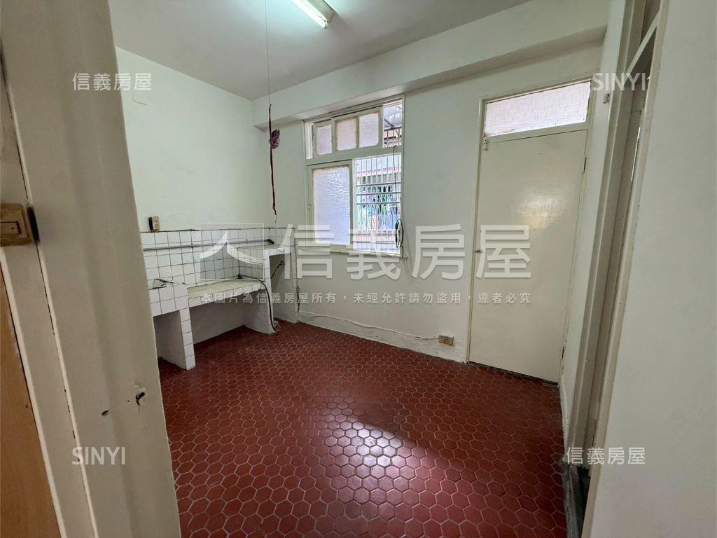 西園優質方正公寓房屋室內格局與周邊環境