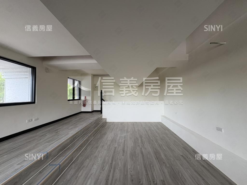 朗朗城心三角金店面房屋室內格局與周邊環境