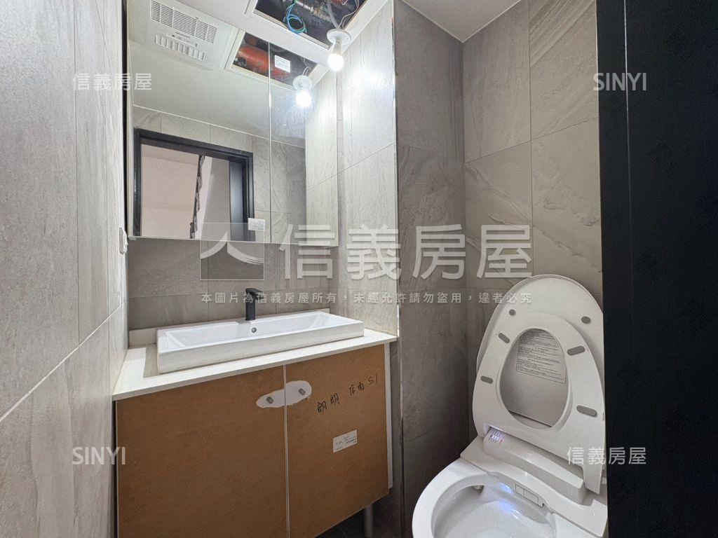 朗朗城心三角金店面房屋室內格局與周邊環境