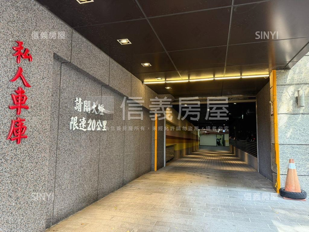 水岫雙出入口車位房屋室內格局與周邊環境