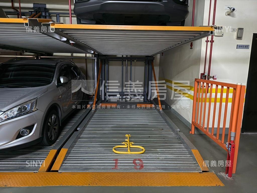 水岫雙出入口車位房屋室內格局與周邊環境