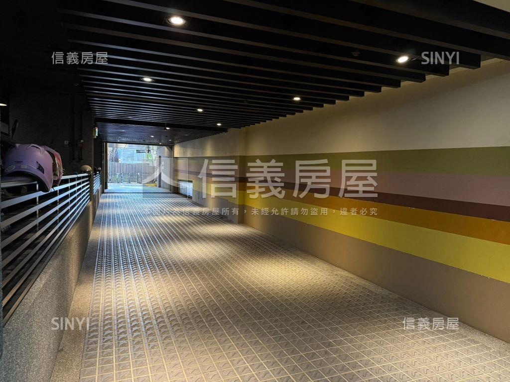 水岫雙出入口車位房屋室內格局與周邊環境