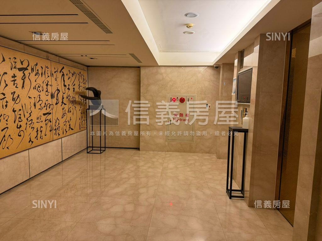 水岫雙出入口車位房屋室內格局與周邊環境