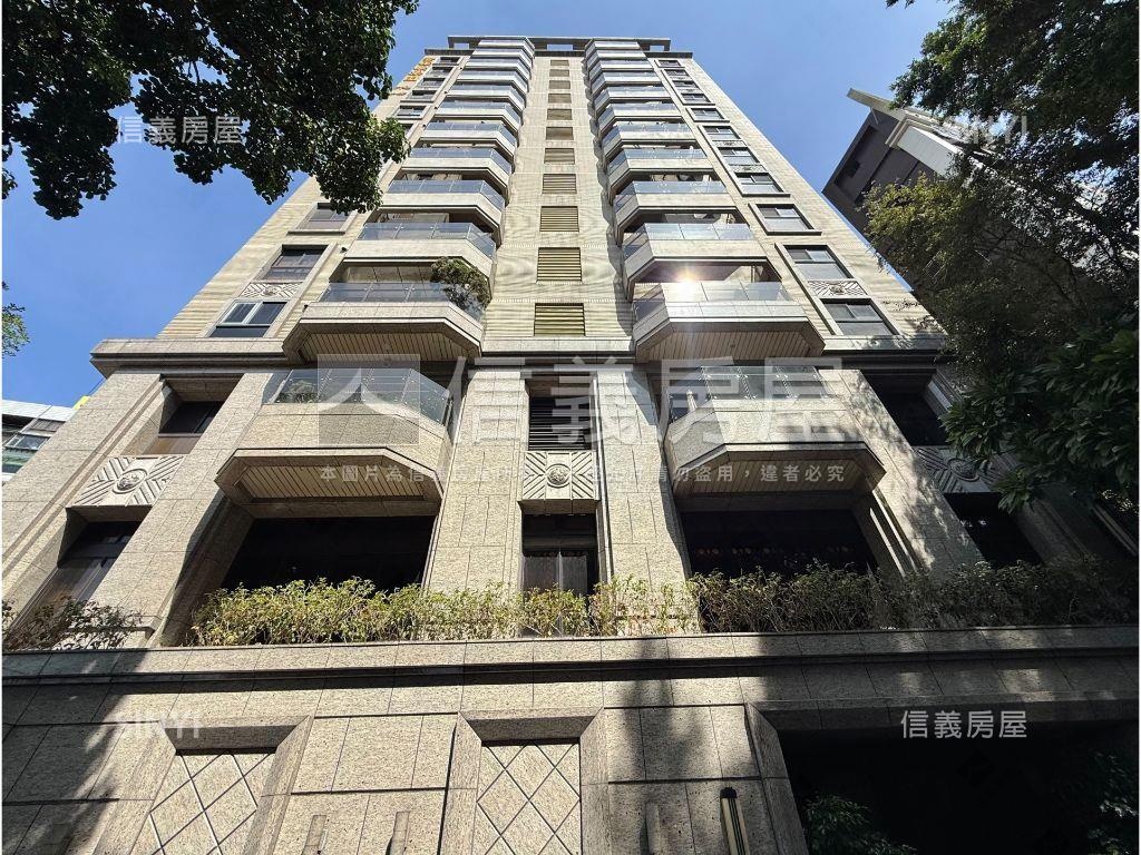 水岫雙出入口車位房屋室內格局與周邊環境