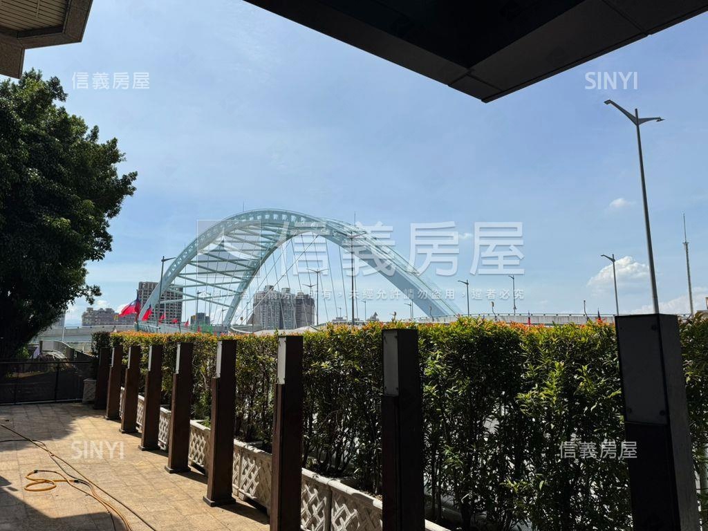 水岫雙出入口車位房屋室內格局與周邊環境