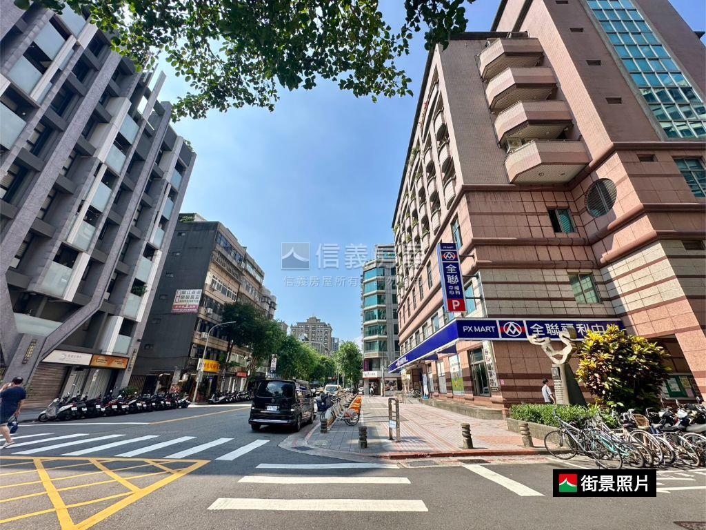 龍江首御車位房屋室內格局與周邊環境