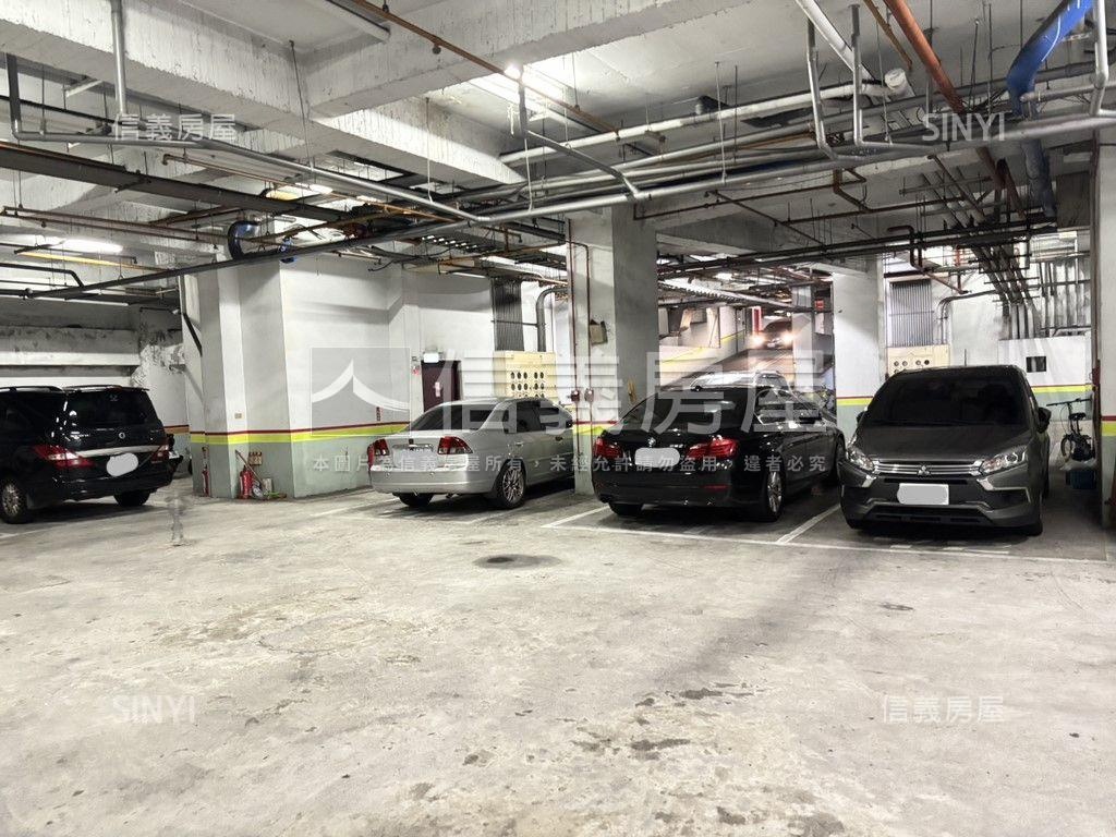 東區太子鎮樓中樓四房平車房屋室內格局與周邊環境