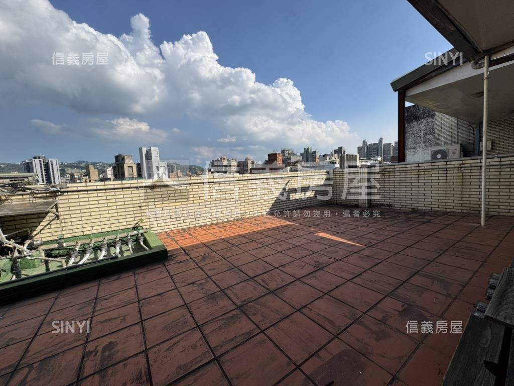 芝山捷運方正頂加珠寶盒房屋室內格局與周邊環境