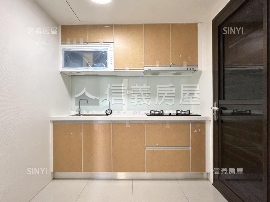 佳展大展高鐵特區高樓層Ａ房屋室內格局與周邊環境