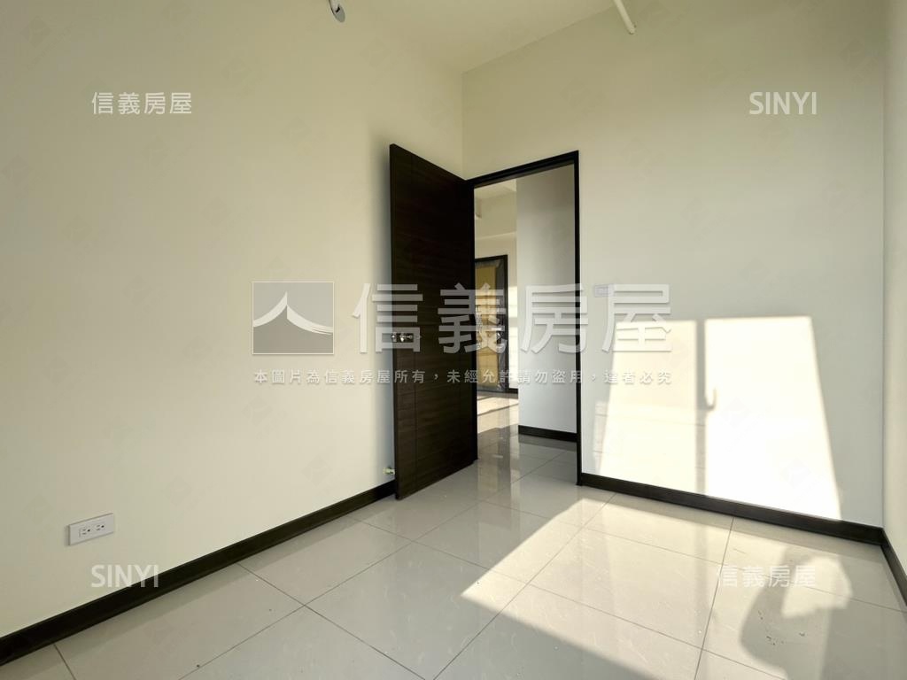 佳展大展高鐵特區高樓層Ａ房屋室內格局與周邊環境