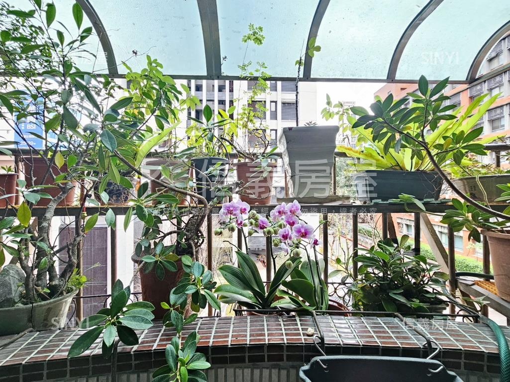耀東國北教大實小景觀３房房屋室內格局與周邊環境