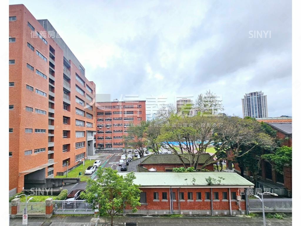耀東國北教大實小景觀３房房屋室內格局與周邊環境