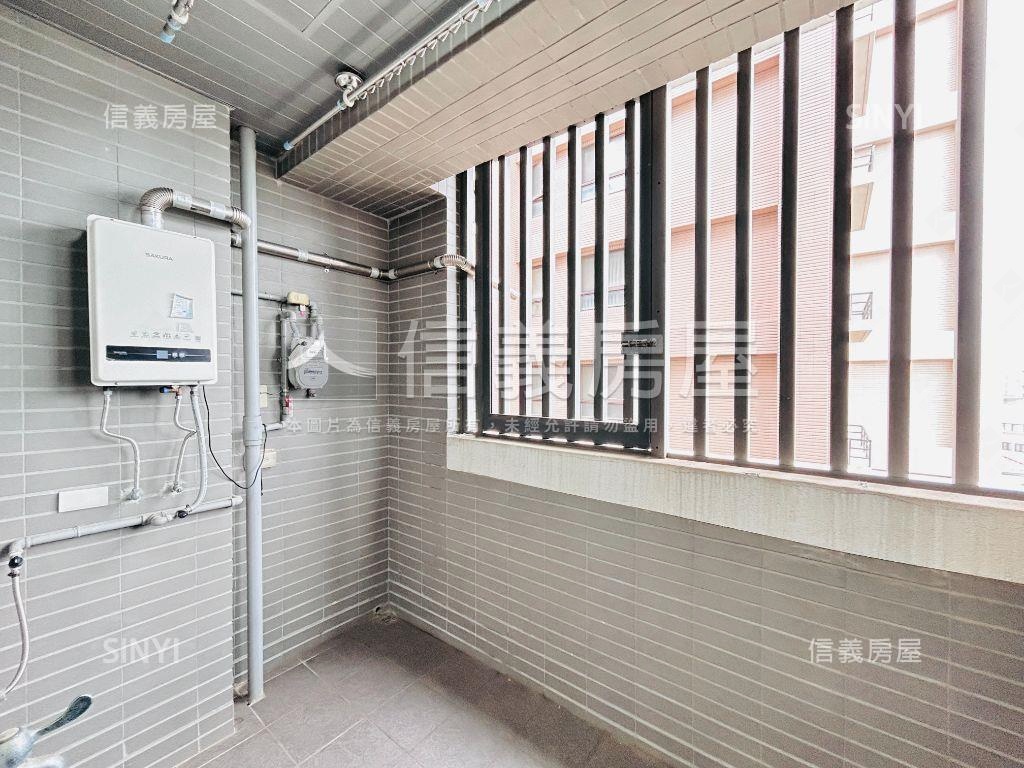 青埔近華泰曜見築三房車位房屋室內格局與周邊環境