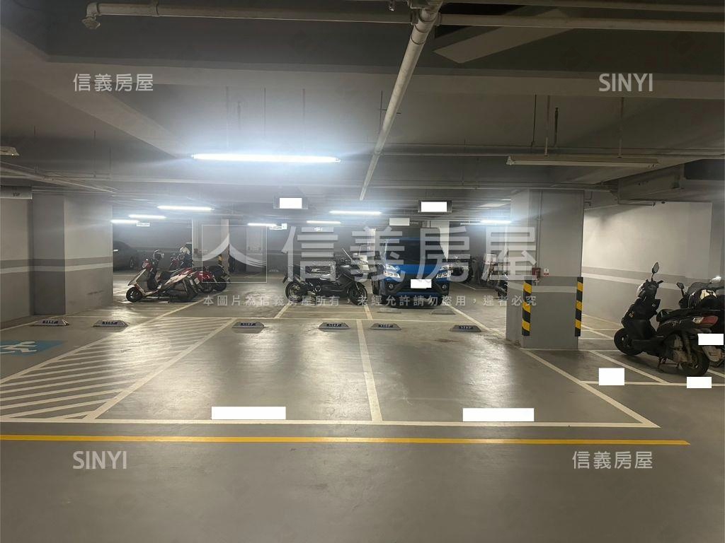 青埔近華泰曜見築三房車位房屋室內格局與周邊環境