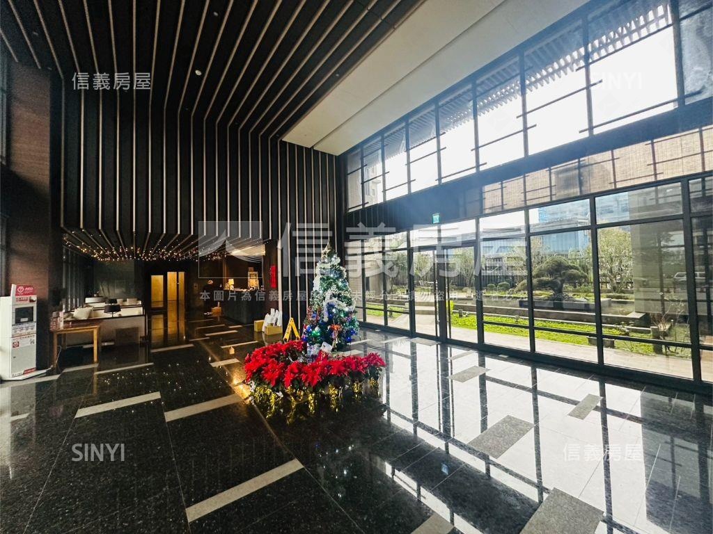 青埔近華泰曜見築三房車位房屋室內格局與周邊環境