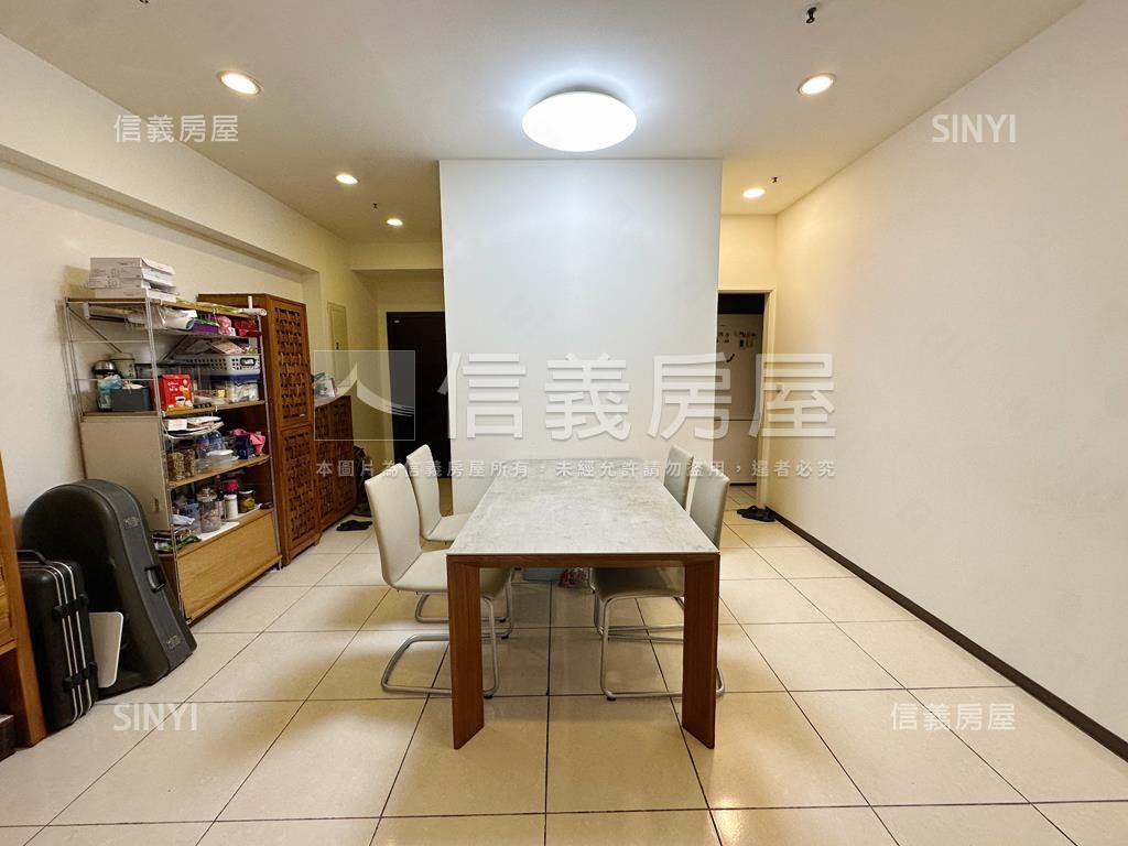 昇陽府中棧三房帶車位房屋室內格局與周邊環境