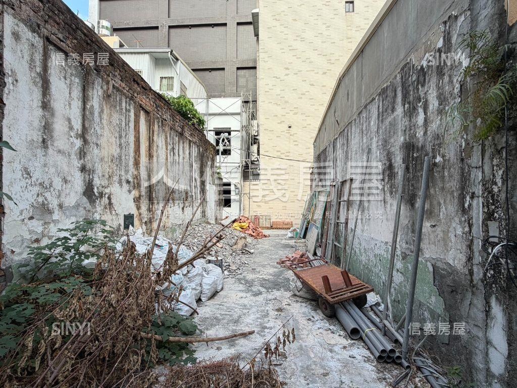 近捷運市議會站方正土地房屋室內格局與周邊環境