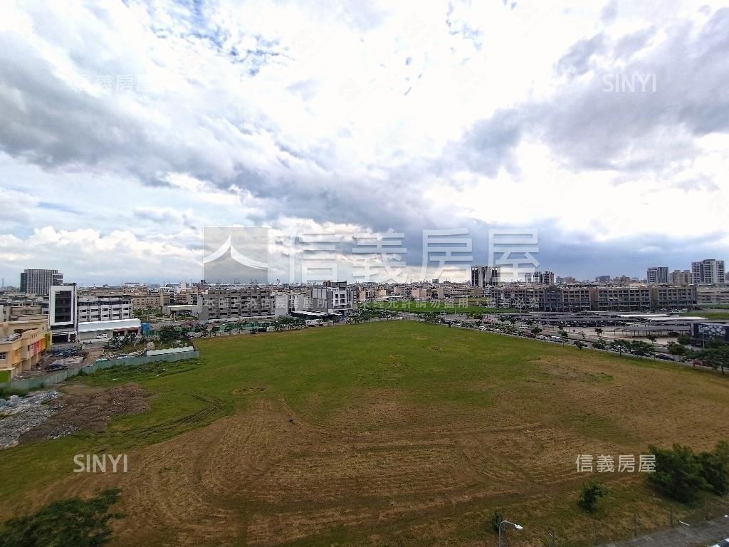 新世代高樓兩房兩衛平車房屋室內格局與周邊環境